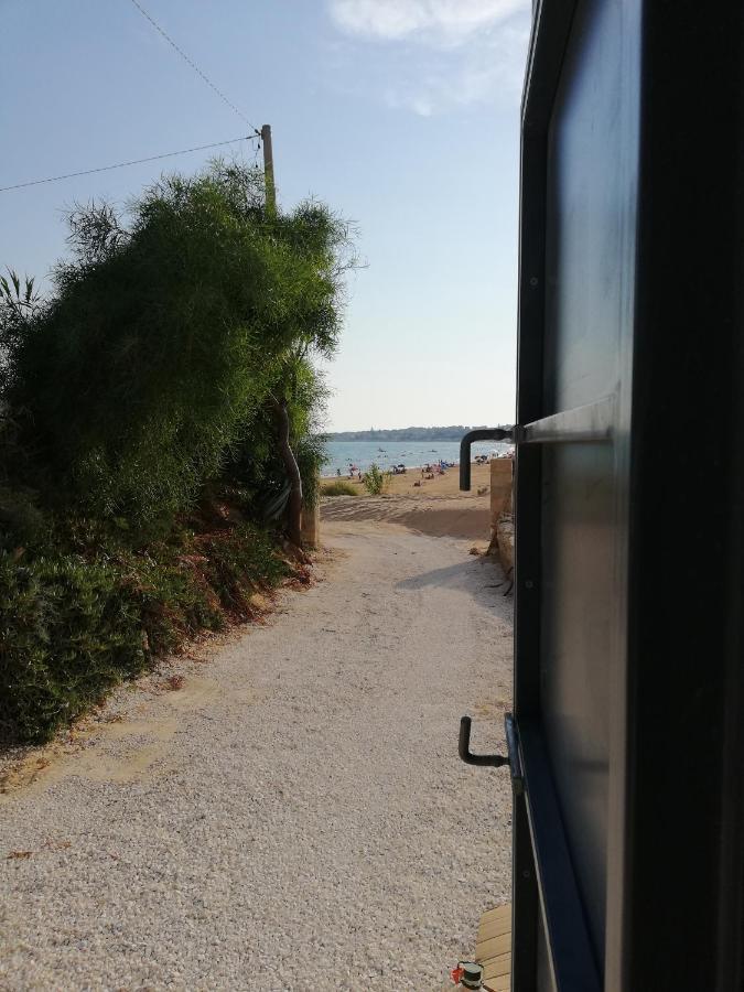 New Rooms On The Beach بوزالو المظهر الخارجي الصورة