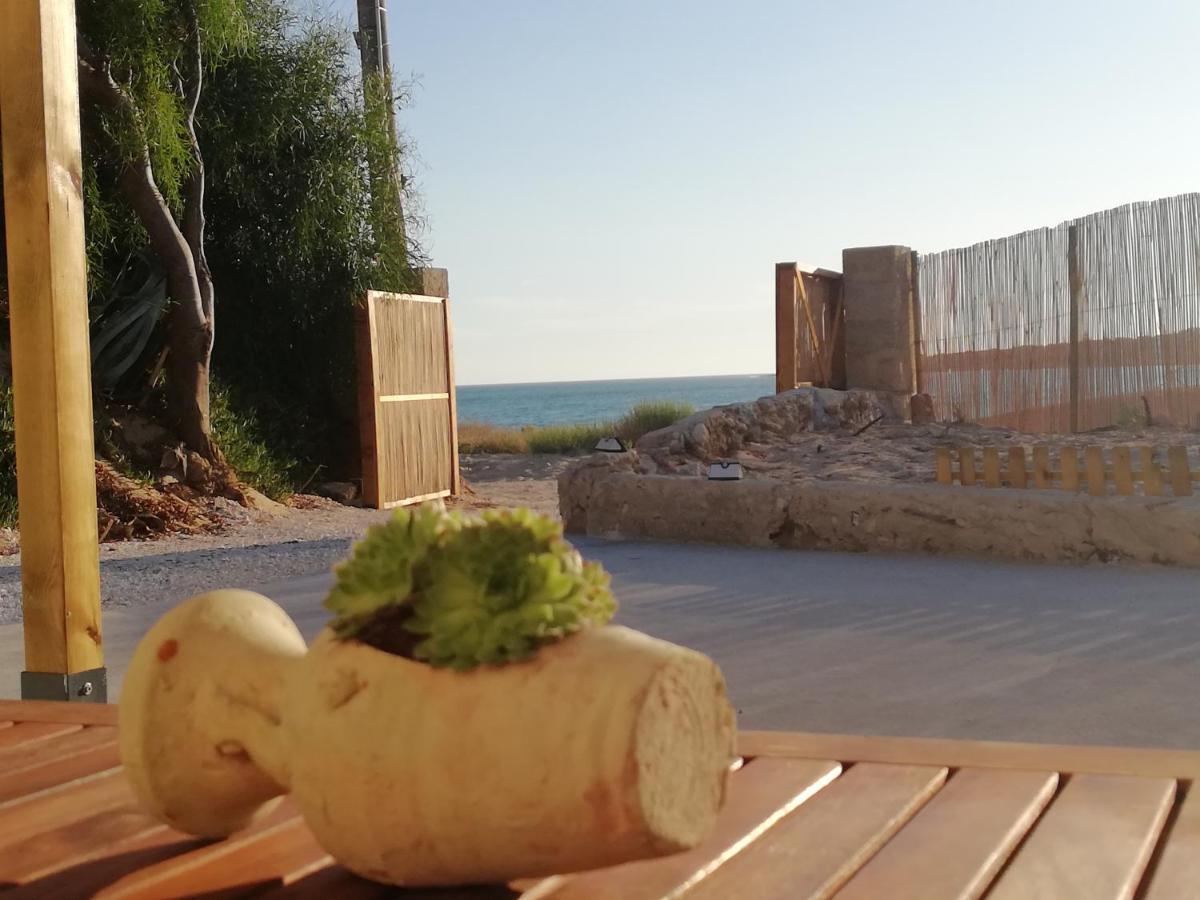 New Rooms On The Beach بوزالو المظهر الخارجي الصورة