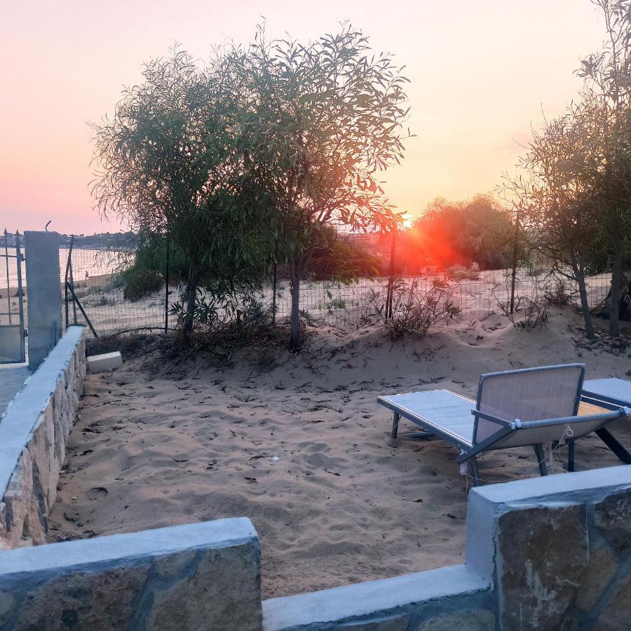 New Rooms On The Beach بوزالو المظهر الخارجي الصورة